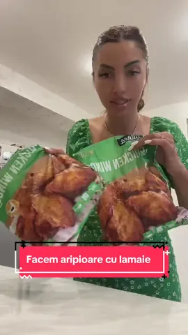A post by @adrianaciriblan95 on TikTok caption: Ne vedem pe live aici: @Adriana Zidaru 💎 