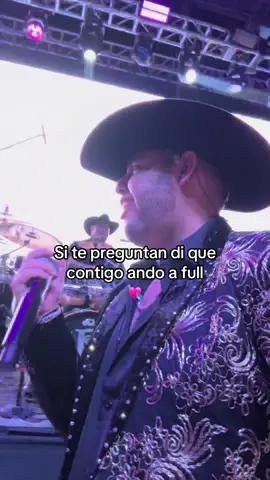 A post by @lapocimanortena on TikTok caption: A full💘🗣️🔥#dedicar #amor #parejas #dedicatorias #parejasgoals #goals #novios #norteñosax #lapocimanorteña #retoñosdelrio 