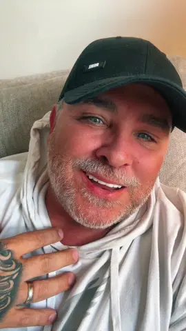 A post by @johnnyblue072 on TikTok caption: #iloveyou #Love #fyp #everyday #forever 