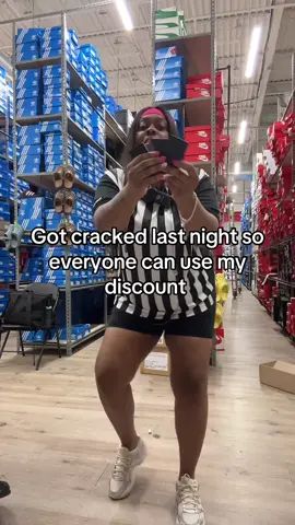 A post by @k3ylowlow on TikTok caption: #fyp #footlockeremployees #feelinggood #trending #viralvideo #discount 