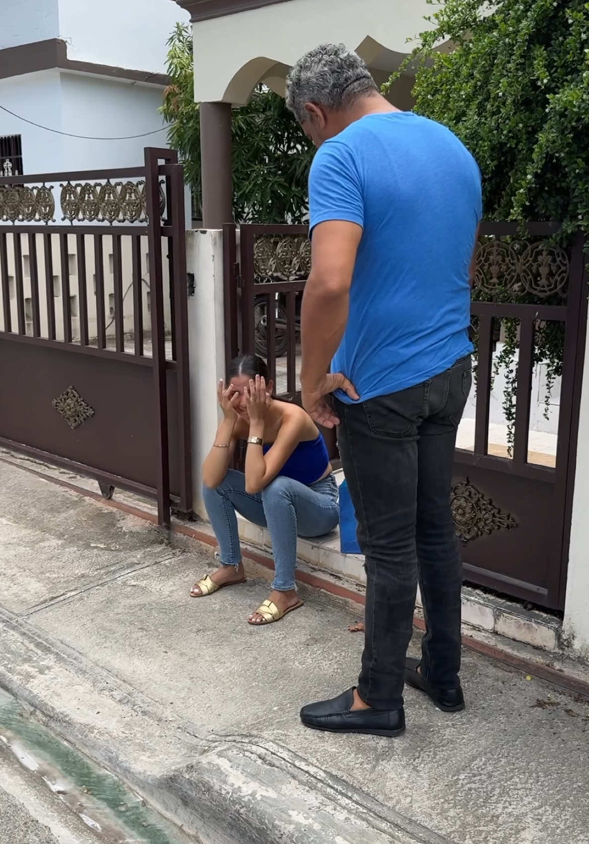 A post by @recetasfaciles67 on TikTok caption: Humillaba y golpeaba a sus padres, pero recibió la lección de su vida (parte Final)