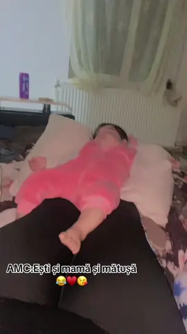 A post by @_narcisaa_21 on TikTok caption: #iubitimei #fetelemele #baiatulmeu #vaiubesc💜💖🥺 