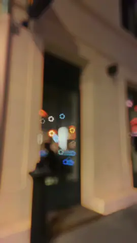 A post by @goncalveslaw12 on TikTok caption: Ce charisme 🤣🤣#foryou @Raphaël Salles 