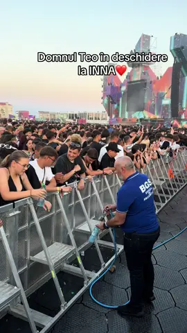 A post by @beachplease on TikTok caption: La 00:00 se scumpesc biletele pentru Beach, Please! 2026💚 #beachplease #showbiz #thisisbeachplease 