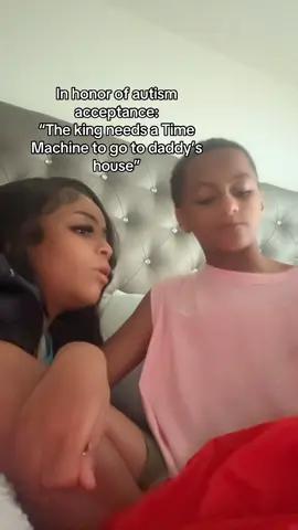 A post by @bigmuffy_ on TikTok caption: #bigmuffy #fyp #autismawareness 