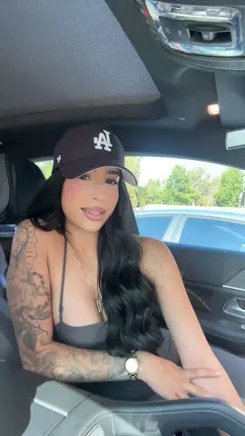 A post by @uhlexxiaa on TikTok caption: hiiiii 😃 #fyppppppp 