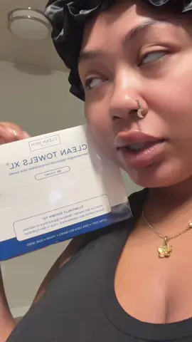 A post by @melaniefoxxx on TikTok caption: #fyp