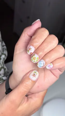A post by @danyfloresnails on TikTok caption: Rubber base 🤍  #nails #rubberbase #structuredmanicure 
