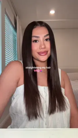 A post by @gracielavx on TikTok caption: The best straightener IMO🤩🤩🤩🤩🤩💘💘 @ghd USA @Unite Hair U.K. @Pantene Pro-V @Dae Hair @Kérastase @Slick Hair Products #straightener #straighthairstyle #hairstyles  