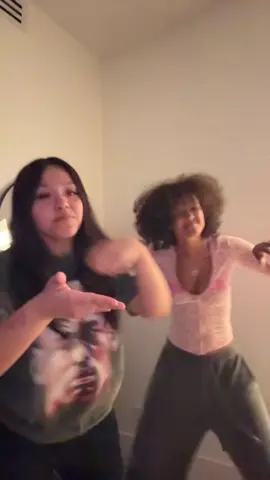 A post by @ericagoofy on TikTok caption: @𝕯.🤎 🤣🤣bestie tings