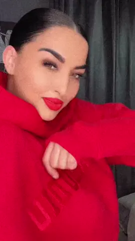 A post by @assu.yasmina.assu on TikTok caption: #CapCut ❤️‍🔥