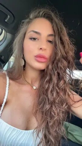 A post by @mgiuliacaruso on TikTok caption: Il sole ti ha già stregata 🎶 