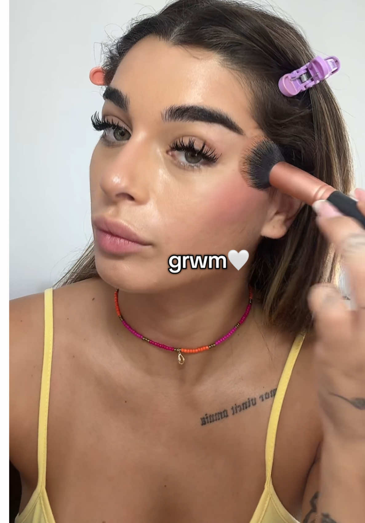 A post by @sofiacrisafulli on TikTok caption: Prepariamociiii🤍🤍🤍