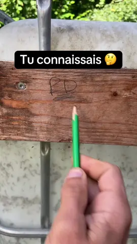 A post by @alex777terieur on TikTok caption: #jardinage #astuce #potager #permaculture 