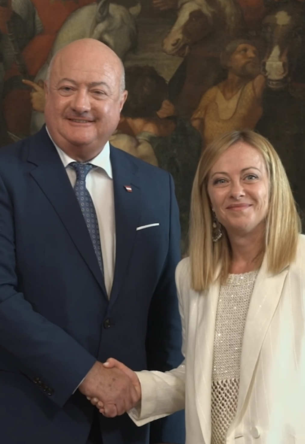 A post by @giorgiameloni_ufficiale on TikTok caption: Dichiarazioni congiunte alla stampa con il Cancelliere Federale della Repubblica dell’Austria, Christian Stocker