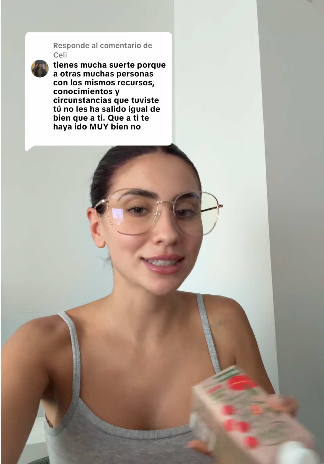 A post by @andreagarte on TikTok caption: Respuesta a @Celi que la suerte nos pille trabajando ✨