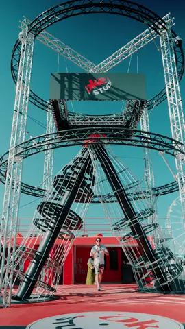 A post by @selly on TikTok caption: Partenerii noștri de la @Coca-Cola nu doar că au o activare super tare în care îți poți crea propria piesă sau să fii DJ, dar ne-au oferit aseară și un moment emoționant, în cadrul căruia, în urma unui giveaway, câștigătorii au avut șansa de a urca alături de Oscar pe scenă @Beach, Please! Festival ! 🔥 Le mulțumim mult pentru toate experiențele! #ad