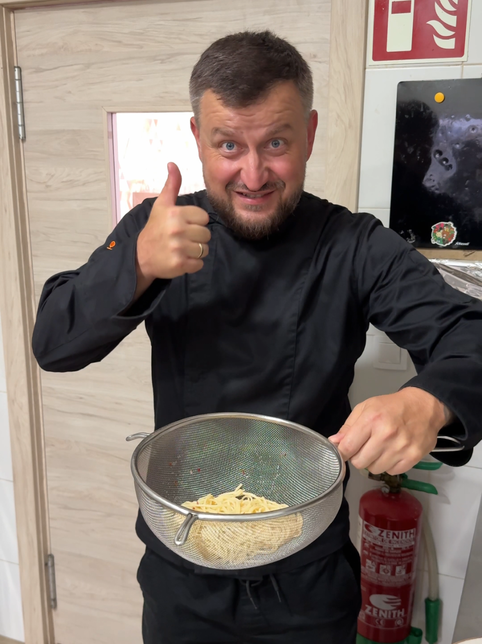 A post by @dobrovolskyichef on TikTok caption: Someone really WASHED pasta 🍝 to remove the sauce 🤯 Tried it… don’t ask why 😅 #pastahack #weirdfood #viralcheck #cheflife