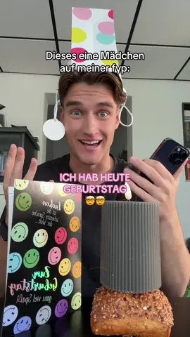 A post by @riitoonn on TikTok caption: btw. Ich habe heut wirklich Geburtstag 🙋🏽