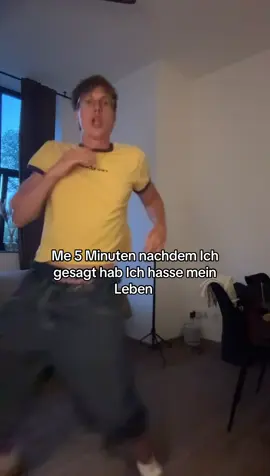 A post by @realrobyn on TikTok caption: Is doch gar nicht so Deep alles 