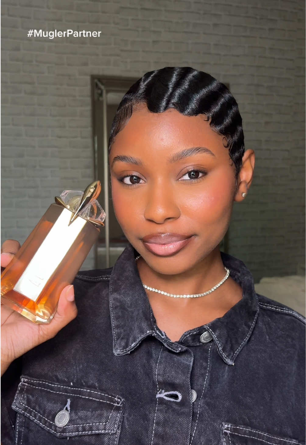 A post by @jasorjas on TikTok caption: Running errands, but still leaving a bold impression.  Mugler Alien Goddess — warm, floral, and soft  Shop now on @amazon @mugleroffical #MuglerPartner #fragrance #AlienGoddess 