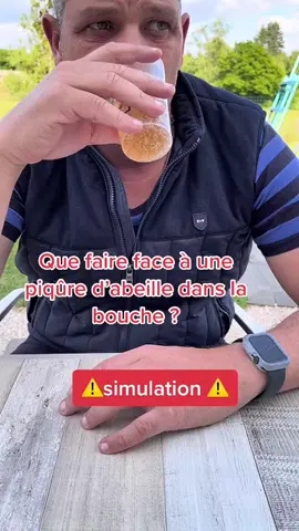 A post by @lvprvention on TikTok caption: 🚨 Piqué(e) à la langue par une abeille ? C’est une urgence vitale ! Dans cette vidéo, je vous explique comment réagir immédiatement pour éviter l’étouffement. 🐝👅 ⚠️ Respiration bloquée, gonflement rapide… chaque seconde compte. 🎥 Simulation éducative 🎯 À partager pour sauver une vie #Urgence #PremiersSecours #AllergieAbeille #Abeille #AstuceSecours #RéactionRapide #Prévention 
