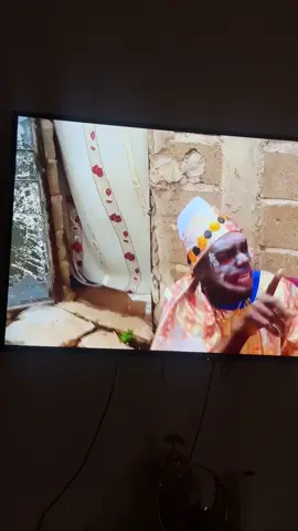 A post by @hatoumadiarabacapable on TikTok caption: @comedie595 @Mahamadou Danbo @✨ Cissé Staar  ✨ 