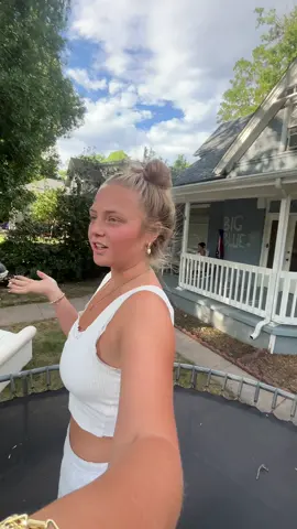 A post by @justembaswrld on TikTok caption: #fyp #howesstreet 