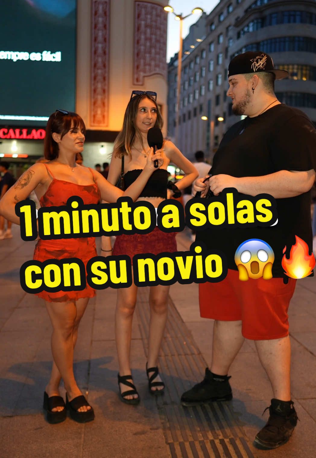 A post by @carolinacazadora3 on TikTok caption: 1 minuto a solas con su chico 😱🔥