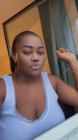 A post by @esperancekabeya on TikTok caption: 🤪🥰 #visibilité #voiceeffects #pourtoii #lingala 