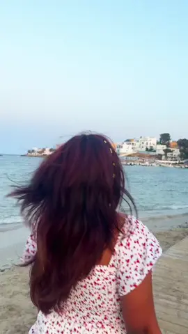A post by @zoyamunny on TikTok caption: #sajde #trend #perte #ibiza 