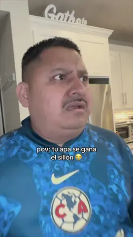 A post by @thesalguerofam on TikTok caption: His face at the end 😭😭😭 #seteborrolasonrisa #fyp #papaymama #marriedlife 