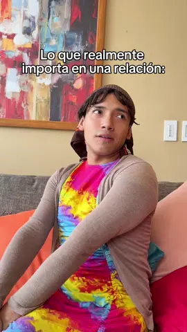 A post by @rubentuestaok on TikTok caption: Mándale este video a tu amiga que piensa lo mismo 😂