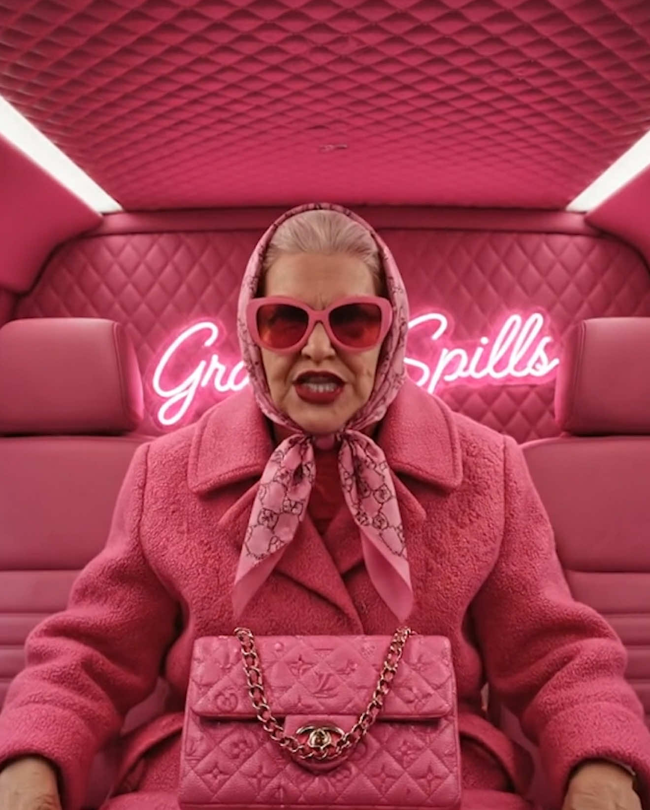 A post by @grannyspills on TikTok caption: There’s a difference, honey 💅 #relationshipadvice #grannyspills #dating #advice 