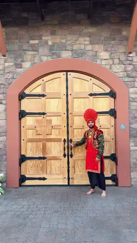 A post by @bhangraempire on TikTok caption: Ni Aaj Gharo Baahr Nikli! #bhangraempire #stepout #rafsaperra #bhangradance #bhangralove #bhangra
