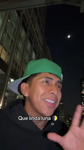 A post by @santyg678 on TikTok caption: Cuando me vaya extrañaré acá #usa #guatemala #luna 