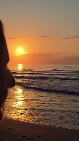 A post by @florentinamirela0 on TikTok caption: #🌞 #🥰 #fy #foruyou 