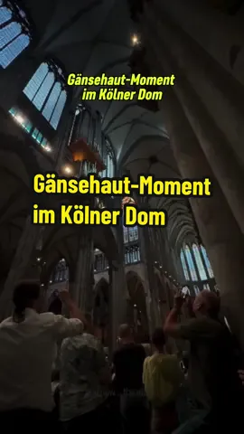A post by @mitvergnuegenkoeln on TikTok caption: Wenn im Kölner Dom plötzlich Menschen auf dem Boden liegen und sich von der Musik davontragen lassen… 🥰 Danke an @Anna Lapwood | Organist für diesen epischen Moment. 🤩 Für alle, die nicht mehr rein konnten, hier zumindest eine kleine Impression.🫶 Danke an Joze Lopez und S.W. für die tollen Aufnahmen 🙏🥰 #köln #cologne #annalapwood