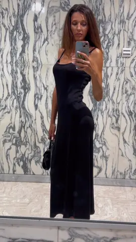 A post by @ankazimbrean on TikTok caption: #❤️ #nice #vile 