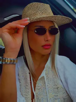 A post by @ghitaofficiel77 on TikTok caption: #tik_tok #pourtoi 