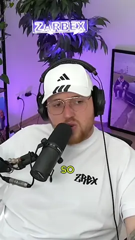 A post by @zarbex on TikTok caption: Zarbex auf 1 HP wegen Lebensmittelvergiftung 