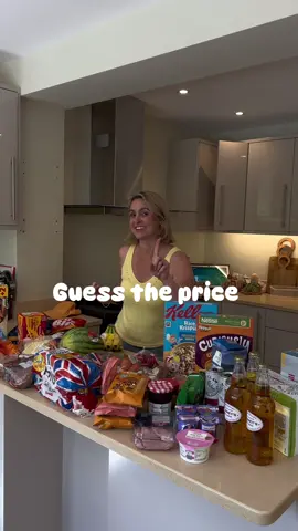 A post by @mummysflippinhouse on TikTok caption: A few dinners this week -  Burgers on the bbq  Pulled pork tacos  Salmon with rice  Fish fingers and chips Some ingredients we already have in the freezer 💕 @Tesco 