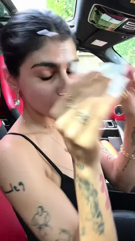 A post by @geroooo_ariass366 on TikTok caption: Que pedao de cancion😎
