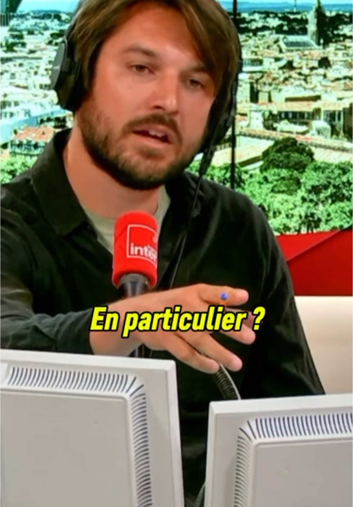 A post by @jphtanguy on TikTok caption: Ça devient grotesque.