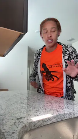 A post by @summbasic on TikTok caption: idk yalll