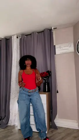 A post by @pecoeurbatshika on TikTok caption: #fyp #viral #pourtoii 
