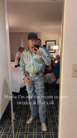 A post by @jgalindo0 on TikTok caption: Faaaaaackinnnn sheeeet 🫩 #fyp #parati #Viral #exploremore 
