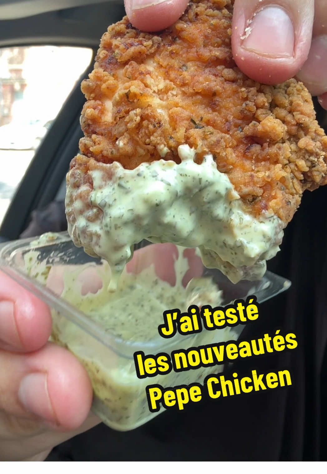 A post by @seizemay on TikTok caption: J’ai testé les nouveautés Pepe Chicken ! 🐔🍔 (Cette vidéo n’est PAS une collaboration) #degustation #test #burger #pepechicken