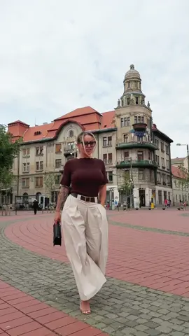 A post by @anca_jst on TikTok caption: 🫠 #outfitinspo 