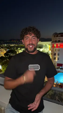A post by @justt__zizouu on TikTok caption: De retour à Cannes avec une certaine fille 🫣